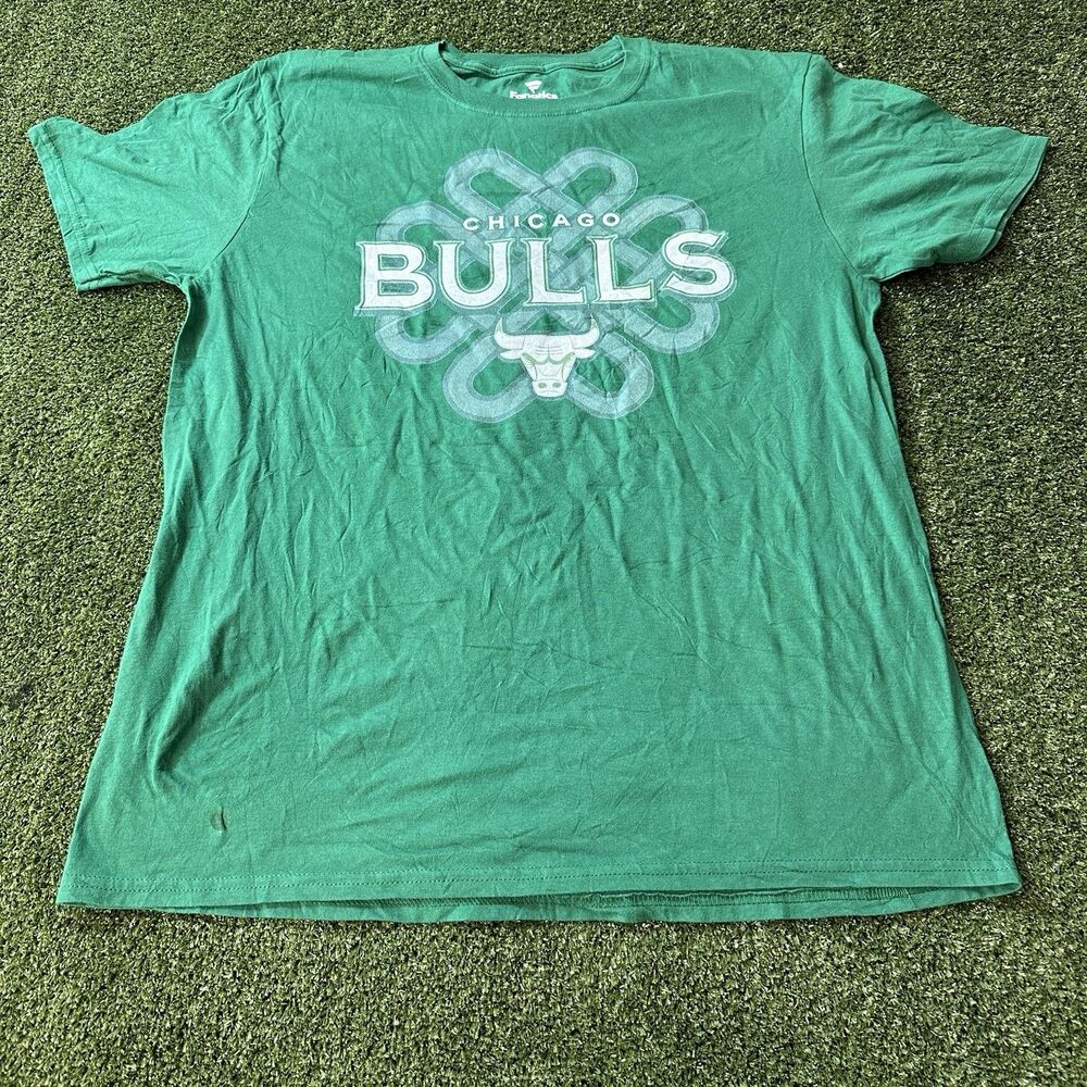 Chicago Bulls Fanatics NBA Green St. Patrick's Graphic T-Shirt Men's L NWOT